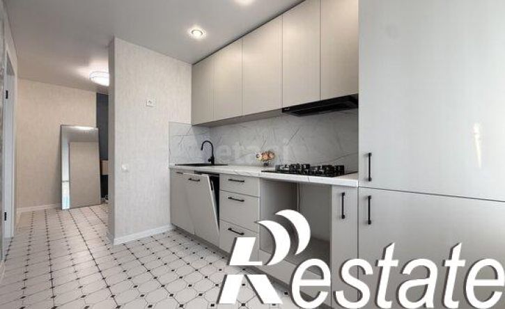 3-комн квартира улица Петрова, 18А,  д. 18А